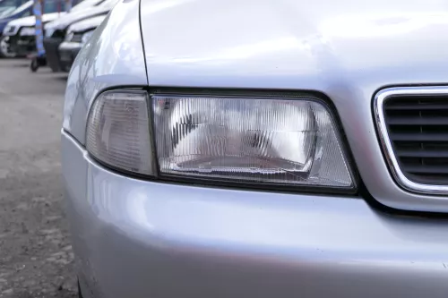 Audi A4 B5 Scheinwerfer vorne rechts Valeo