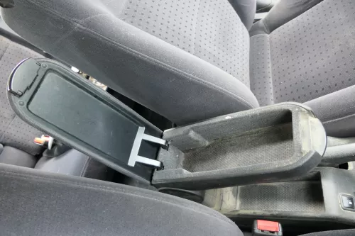 VW Passat 3B Mittelarmlehne Armlehne Lehne Mitte Original schwarz dunkel 128566 (128566)