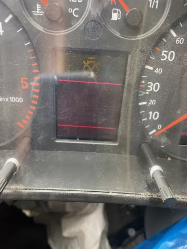 Audi A6 4B Tacho Tachometer Kombiinstrument 332.000km 4B0920930K 2,5 TDI AFB AKN (128640)