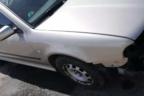 Skoda Octavia 1U  auch Combi Kotflügel vorne rechts gold 9201 beige sahara (128816)