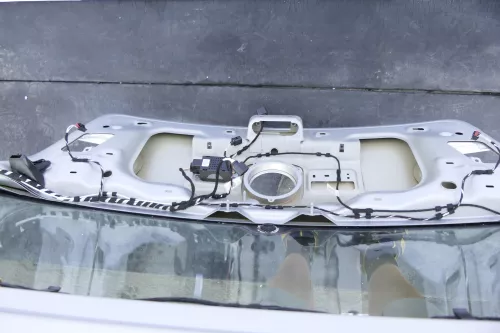 VW Golf 6 5K 1K Heckklappe hinten Kofferraumklappe Scheibe grau stonegrey LR7Z (128829)