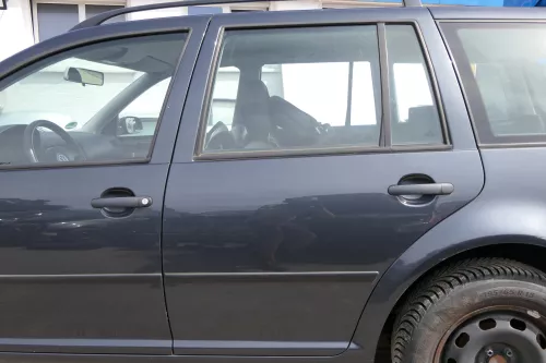 VW Golf 4 Bora Tür hinten links nur Kombi / Variant grau LC7V