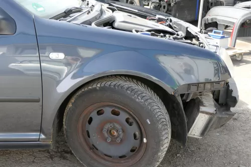 VW Bora Kotflügel vorne rechts grün grau LC7V