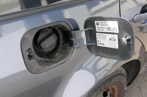 VW Golf 4 Variant Kombi Tankdeckel Deckel Tank Tankverschluß grau LC7V (128935)