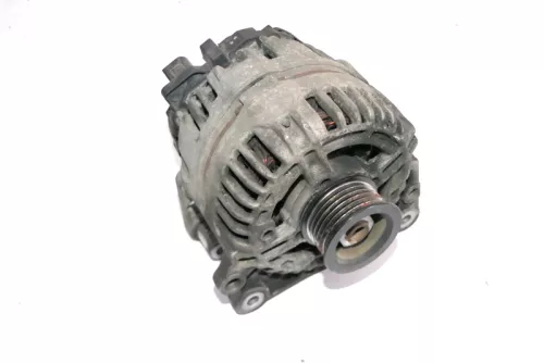VW Golf 5 V Touran Lichtmaschine Generator 03C903023B / D 110A 1,6 FSI 85kw