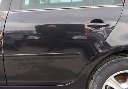 VW Golf 5 V 1K Tür nur das Türblatt hinten links 4/5-Türer schwarz LC9Z metal (129312)