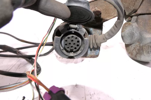 VW Passat 3B Anhängerkupplung Anhängekupplung mit Kabelbaum ohneSchlüssel (129464)