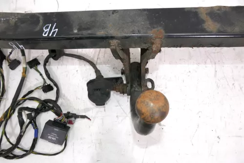 Audi A6 4B feste starr starre Anhängerkupplung Anhängekupplung Auto-Hak (129480)