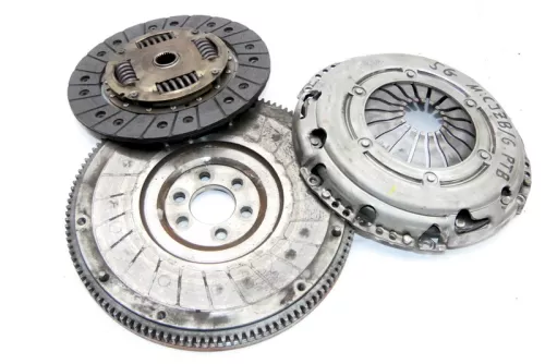 VW Golf 7 A3 Schwungrad Schwungscheibe Kupplung 1,2 CJZB PTB 30.000km