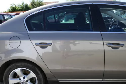 Passat 3C B7 Limousine Tür hinten rechts braun LA8X kaschmirbraun