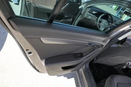 VW Passat 3C B7 Limousine 4x Türverkleidung Verkleidung Tür vorne + hinten braun (129921)