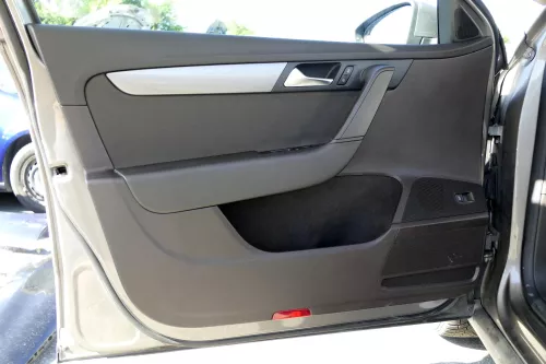 VW Passat 3C B7 Limousine 4x Türverkleidung Verkleidung Tür vorne + hinten braun (129921)