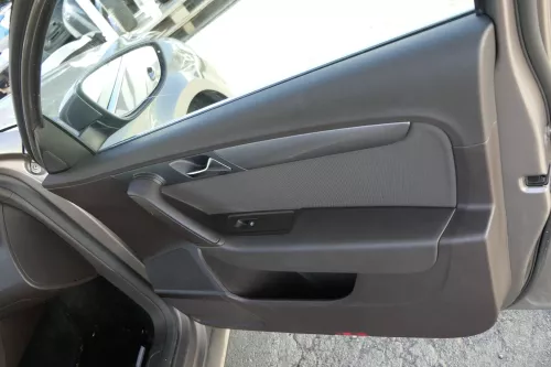 VW Passat 3C B7 Limousine 4x Türverkleidung Verkleidung Tür vorne + hinten braun (129921)