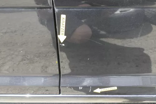 VW Touran 1T 1T3 Tür vorne rechts Beifahrertür schwarz LC9Z meta ohne Anbauteile (129969)