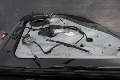 VW Passat 3B 3BG Kombi Variant Tür hinten links schwarz LC9Z metallic Scheibe (130015)