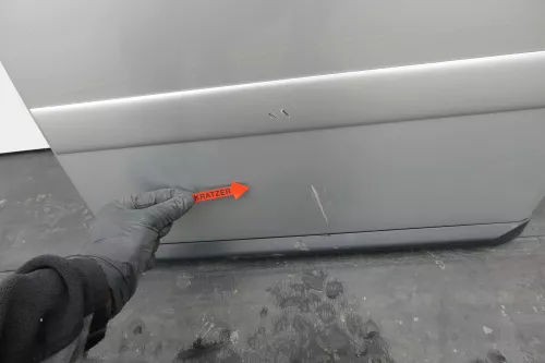 Audi A2 8Z Tür hinten links silber LY7W - mit Rahmen, Scheibe (130078A)