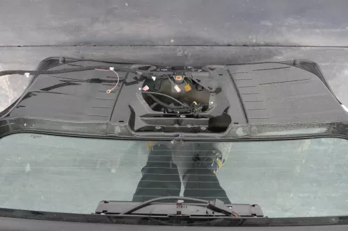 VW Fox 5Z Heckklappe Kofferraumklappe Klappe hinten mit Scheibe schwarz L041 (130111)