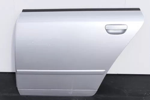 Audi A4 B6 8E nur das Türblatt Tür hinten links silber grau LY7W Kombi Avant