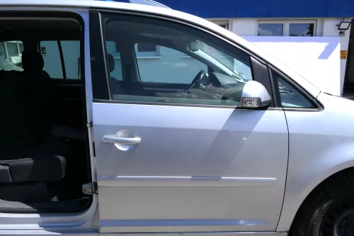 VW Touran 1T 1T3 Tür vorne rechts Beifahrertür grau silber LA7W reflexsilber 1