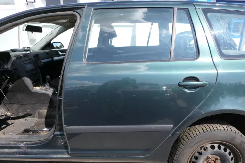 Skoda Octavia 1Z Kombi Tür hinten links grün LF6K (ohneAnbauteile)