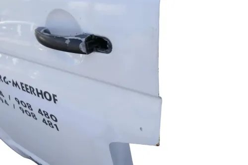 VW T5 Tür vorne links Fahrertür weiß R902 (ohne jegliche Anbauteile) (130325)