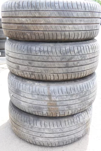 Audi A4 8E Alufelgen original 205/55 ZR16 91V 7j x16H2 ET43 8E0601025F Reifen (130407)