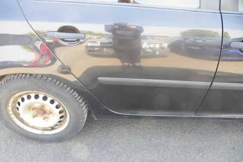 VW Golf 5 V 1K Tür nur das Türblatt hinten rechts 4/5-Türer schwarz LC9Z met