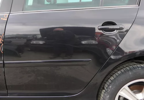 VW Golf 5 V 1K Tür nur das Türblatt hinten links 4/5-Türer schwarz LC9Z me