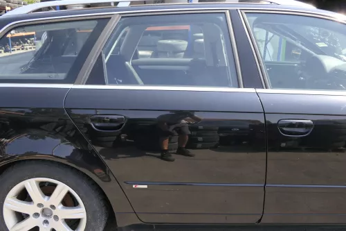 Audi A4 B7 8E Tür hinten rechts schwarz LY9B Kombi mit Scheibe + Rahmen (140928)