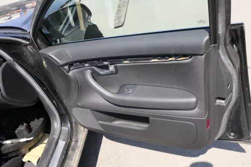 4x Audi A4 8E B7 Türverkleidung Verkleidung Tür vorne und hinten schwarz 4 Stück (140933)