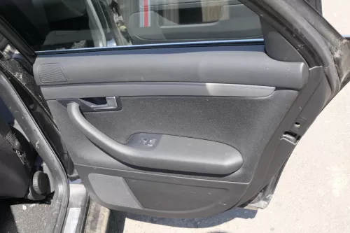 4x Audi A4 8E B7 Türverkleidung Verkleidung Tür vorne und hinten schwarz 4 Stück (140933)