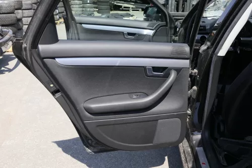 4x Audi A4 8E B7 Türverkleidung Verkleidung Tür vorne und hinten schwarz 4 Stück (140933)