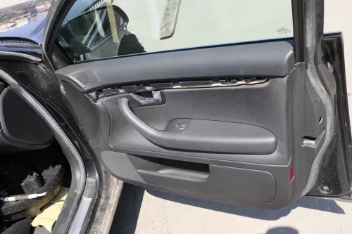 4x Audi A4 8E B7 Türverkleidung Verkleidung Tür vorne und hinten schwarz 4 Stück (140933)