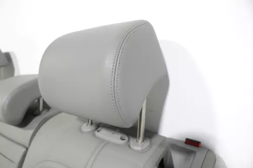 VW Passat 3C Kopfstütze Sitz Sitze hinten rechts oder links Leder grau (141174)