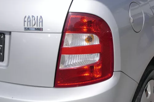 Skoda Fabia 6Y2 Schrägheck Rückleuchte Heckleuchte hinten rechts original Limo (141323)