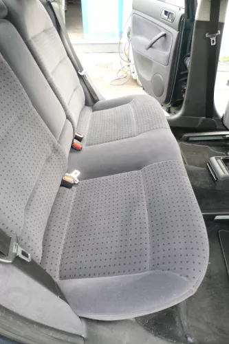 Passat 3B Limousine Sitz Rückbank Rücksitzbank Sitzfläche Sitze Velour klappbar (141370)