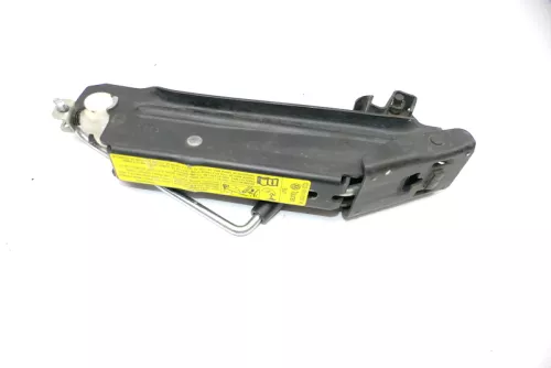 VW Golf 5 Audi A3 A4 Touran Bordwerkzeug Wagenheber