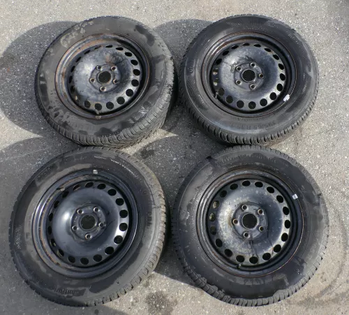 VW Golf 6 Caddy 2K 195/65 R15 91T Winterreifen M+S Felgen Reifen M&S ca. 7-8mm