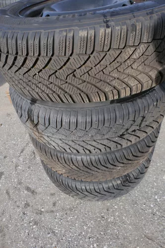 VW Golf 6 Caddy 2K 195/65 R15 91T Winterreifen M+S Felgen Reifen M&S ca. 7-8mm (141731)