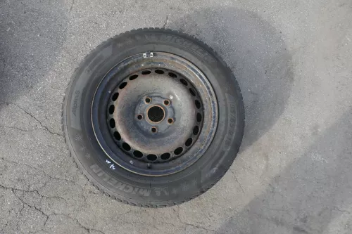 4x Audi A4 8E B6 195/65 R15 91T Winterreifen M+S Reifen 6,5jx15 ET3 ca.7mm (141745)