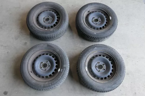 Audi A4 8E A6 4B 195/65 R15 91T Winterreifen M&S Reifen Felgen 5-6mm (141754)