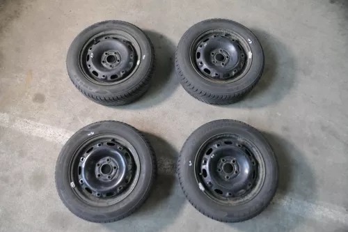 VW Polo 9N3 Ibiza Felgen Reifen 185/60 R14 82H Winterreifen 6jx14H2 ET37 # 5-6mm