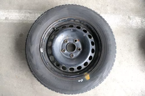 VW Golf 6 Caddy 2K 195/65 R15 91T Winterreifen M+S Felgen Reifen M&S ca.6-7mm X (141772)