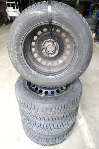 VW Golf 6 Caddy 2K 195/65 R15 91T Winterreifen M+S Felgen Reifen M&S ca.6-7mm X (141772)