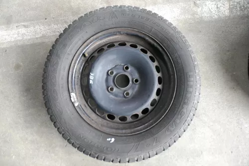 Audi A4 B5 A6 4B Passat 3BG Felgen Reifen Winterreifen M+S 195/65 R15 91T c5-6mm (141779)