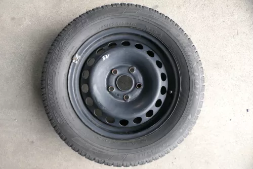 VW Golf 6 Touran 1T 195/65 R15 91H Winterreifen M+S Felgen Reifen M&S ca. 5-6mm (141782)