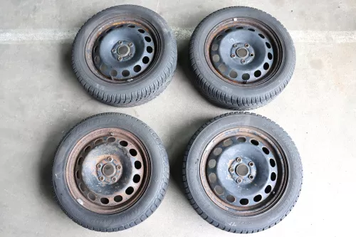 VW Passat 3C Golf Reifen Winterrreifen M&S 205/55 R16 91H Felgen ca. 7mm