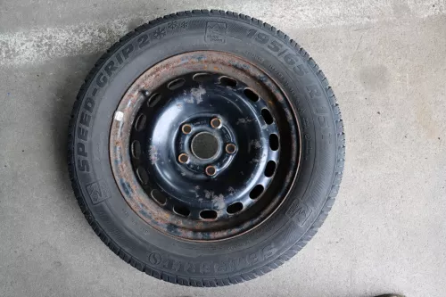 Audi A4 B5 A6 4B Passat 3BG Felgen Reifen Winterreifen M+S 195/65 R15 91T 5-7mm (141788)