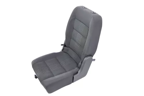 VW Touran Sitz hinten rechts (hintern Beifahrersitz) Rücksitz Isofix (141813)