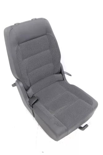 VW Touran Sitz hinten links (hintern Fahrersitz) Rücksitz Isofix II (141836)